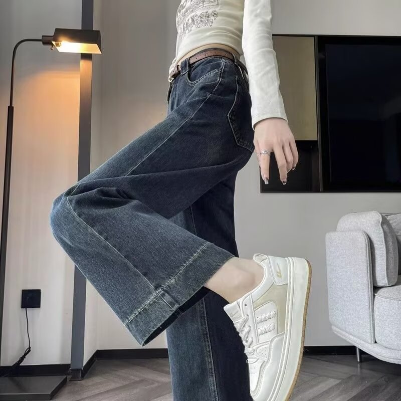 Womens Straight-Leg Relaxed-Fit Retro Cropped Denim Jeans