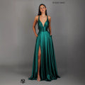Robe unie à col en V avec bretelles