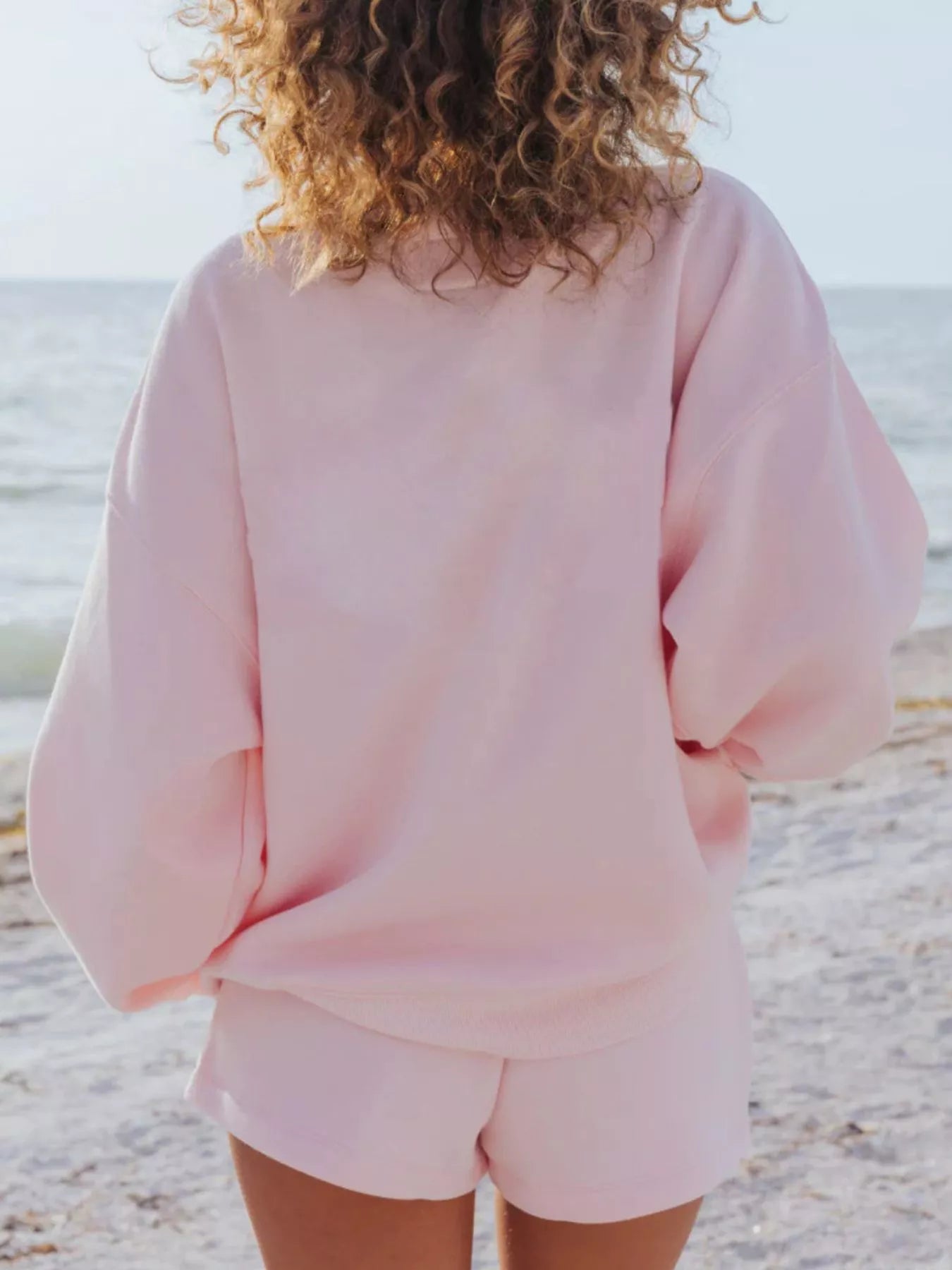 Women's shorts and sweatshirt set relaxed two-piece outfit