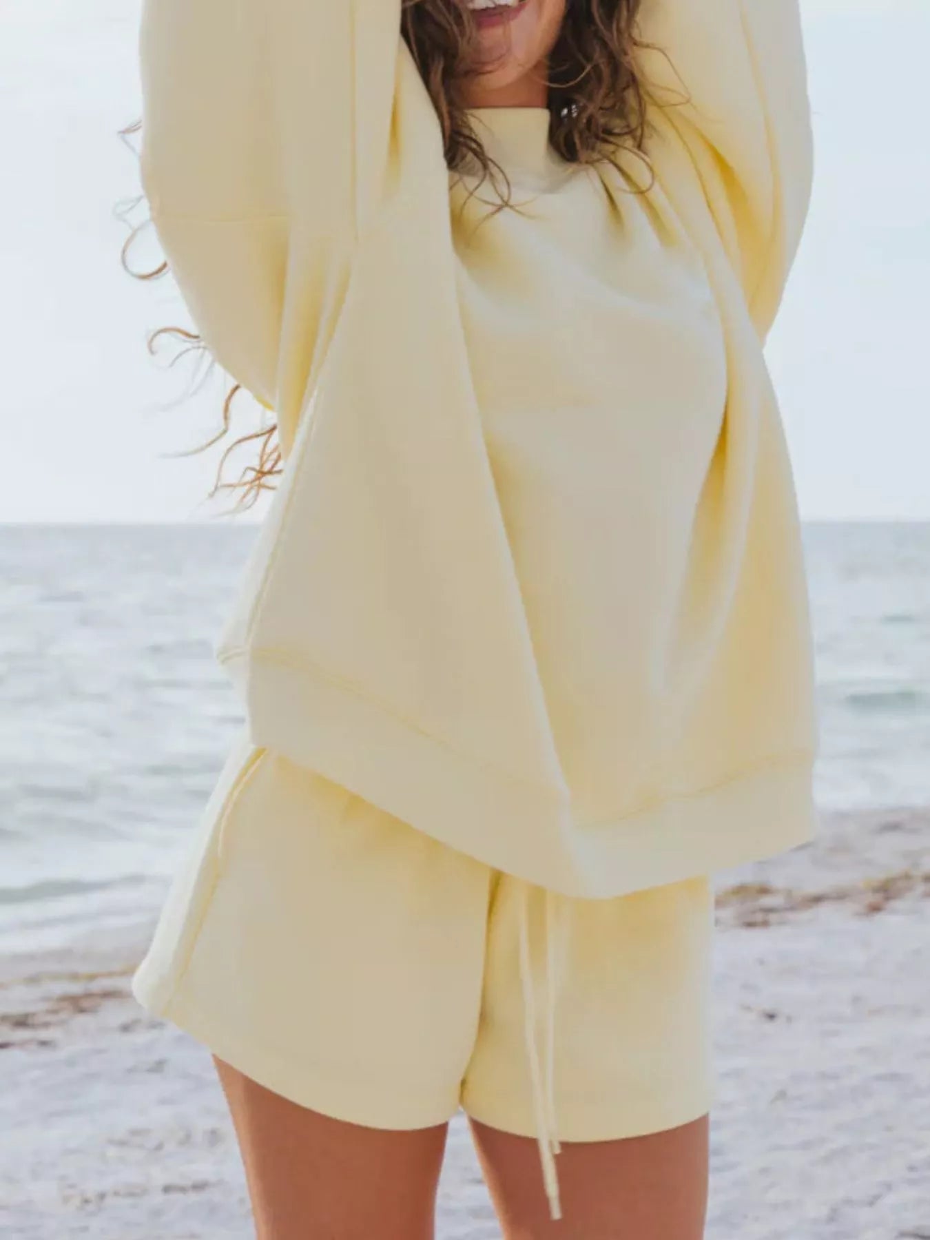 Women's shorts and sweatshirt set relaxed two-piece outfit